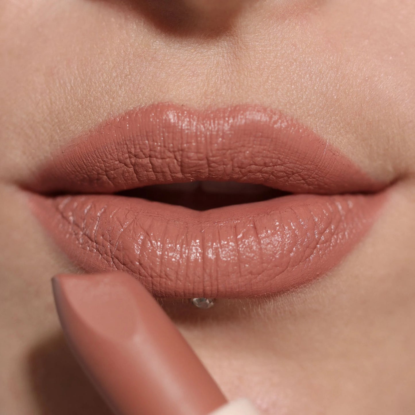 Lip Allure Satin Lipstick Chauffeur Nude