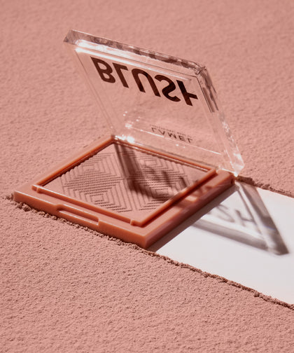Blush cheek colour 403 Coral